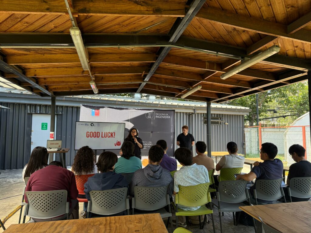 Programa Vector afina demo day con taller de pitch en inglés