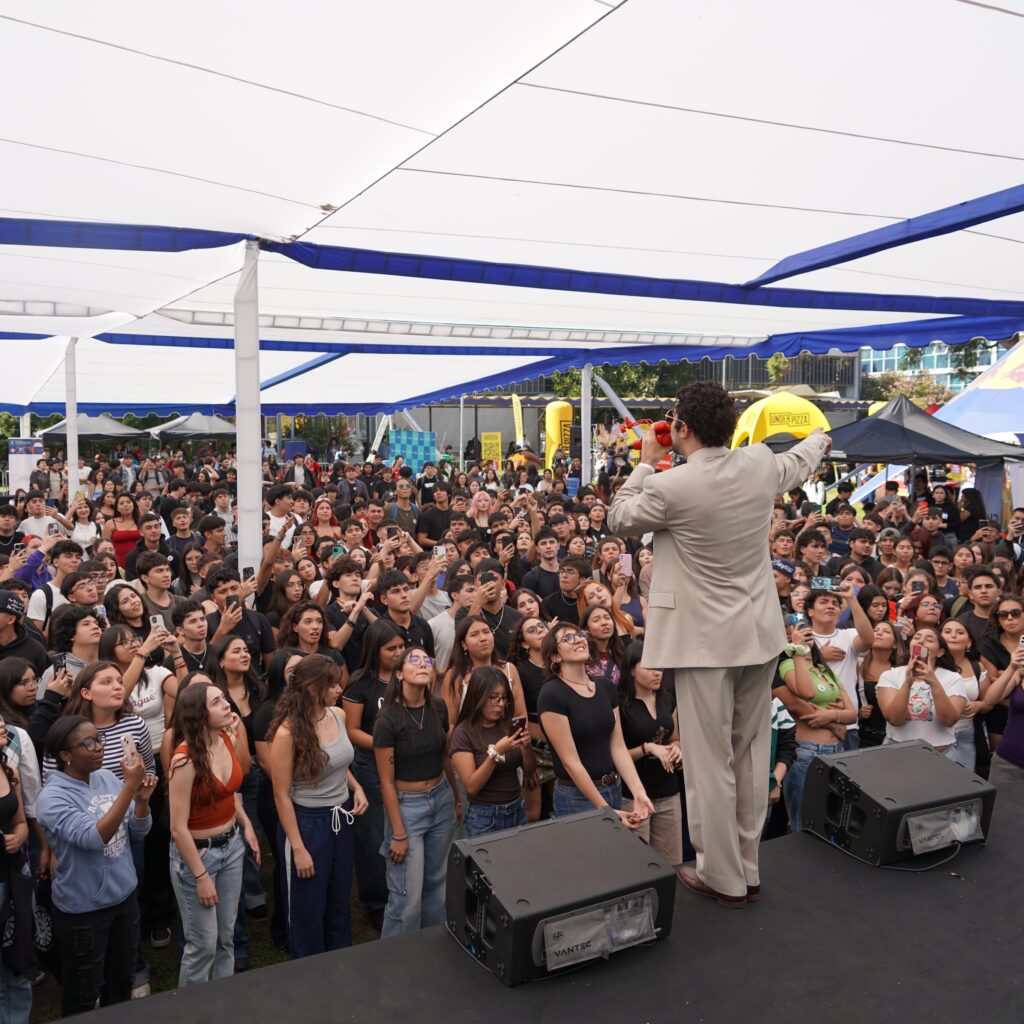 Información, comunidad y entusiasmo: así fue la bienvenida al nuevo estudiantado de la facultad de Ingeniería
