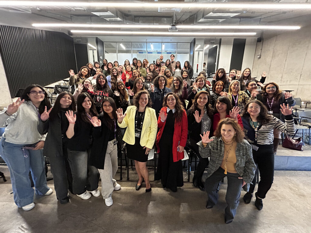 Facultad de Ingeniería refuerza compromiso con equidad de género en bienvenida a estudiantes mujeres 2026