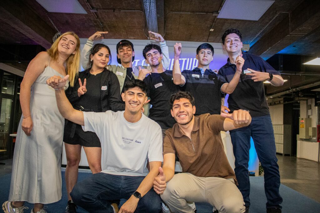 Proyecto liderado por estudiante FING adjudica fondo León para desarrollar un Club de Emprendedores
