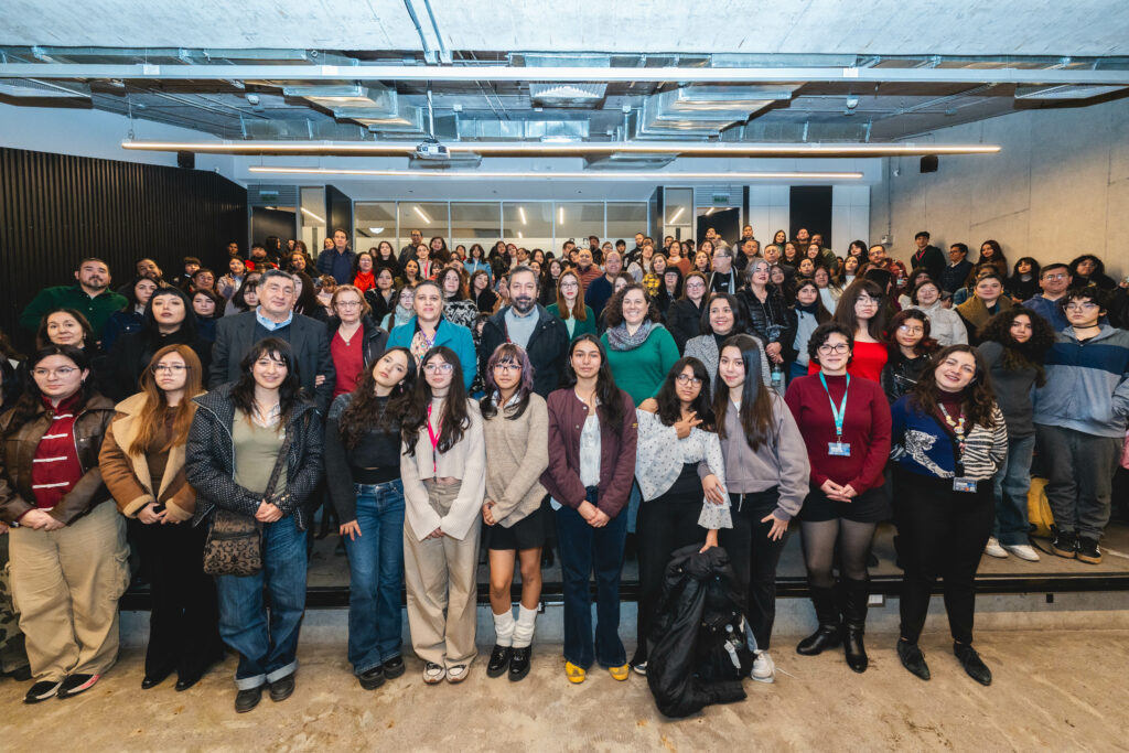 Usach promueve el talento femenino en STEM a través de Technovation Girls
