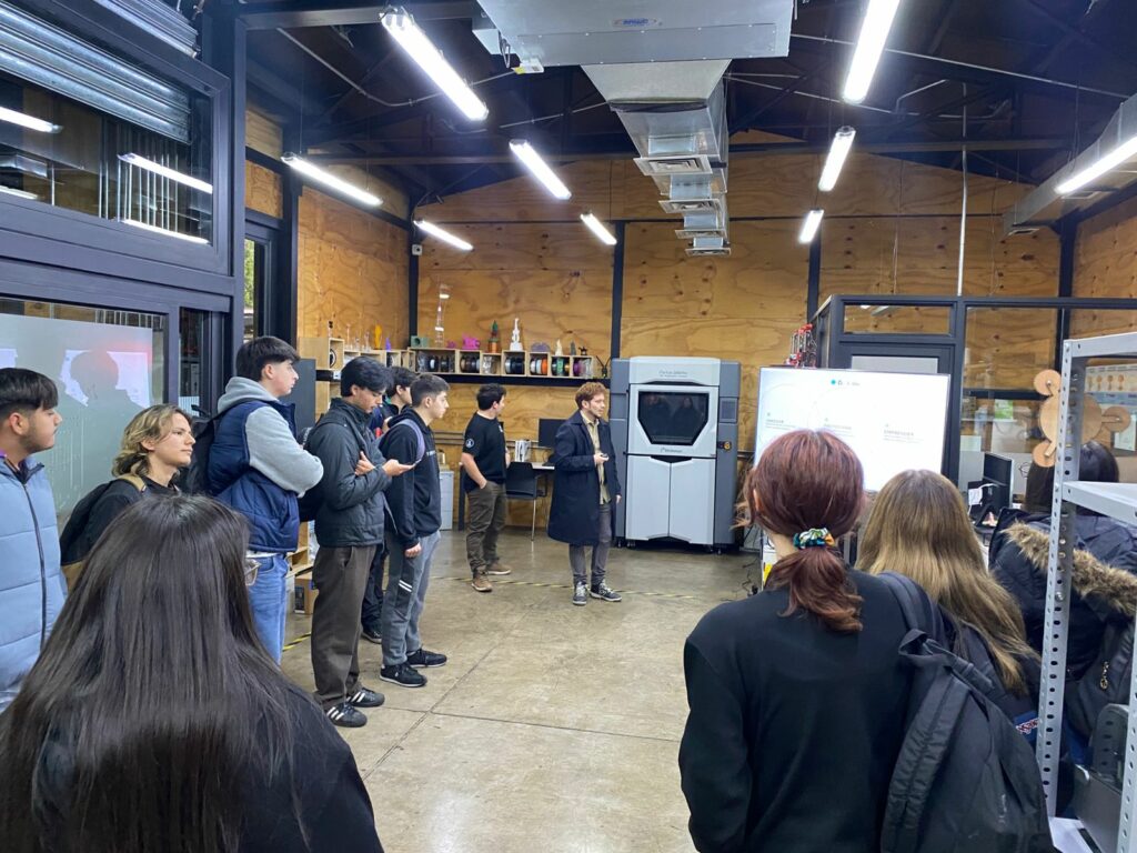 Estudiantes de Ingeniería Metalúrgica potencian su formación temprana a través de la innovación aplicada