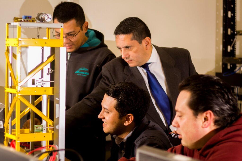 Centro de Capacitación Industrial (CAI) de la FING celebra 35 años impulsando la transformación laboral del país