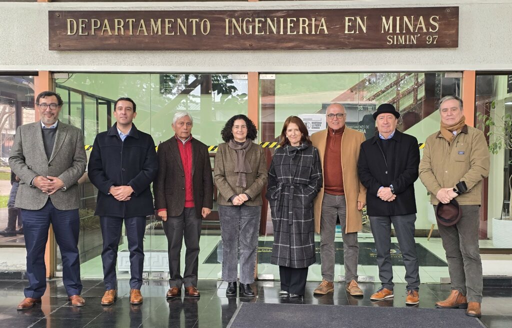 Ex ministra de Minería y gerenta de CMP se incorporan al Consejo Empresarial del DIMIN Usach