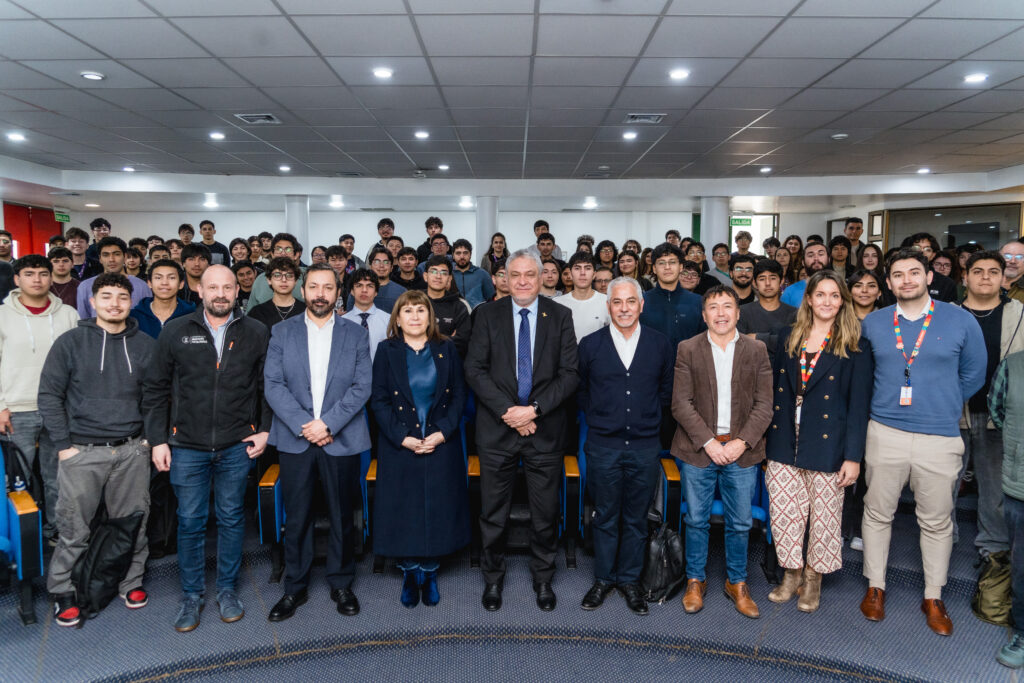 Facultad y Codelco consolidan vinculación para fortalecer a la nueva generación de profesionales para la minería