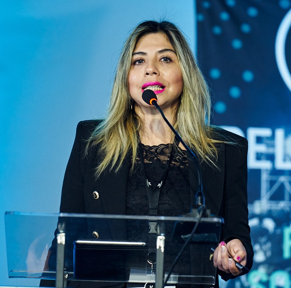 Entrevista a egresada Nereyda Villalobos: “El desafío es que podamos desarrollarnos, permanecer en la industria y llegar también a los espacios donde se toman decisiones”