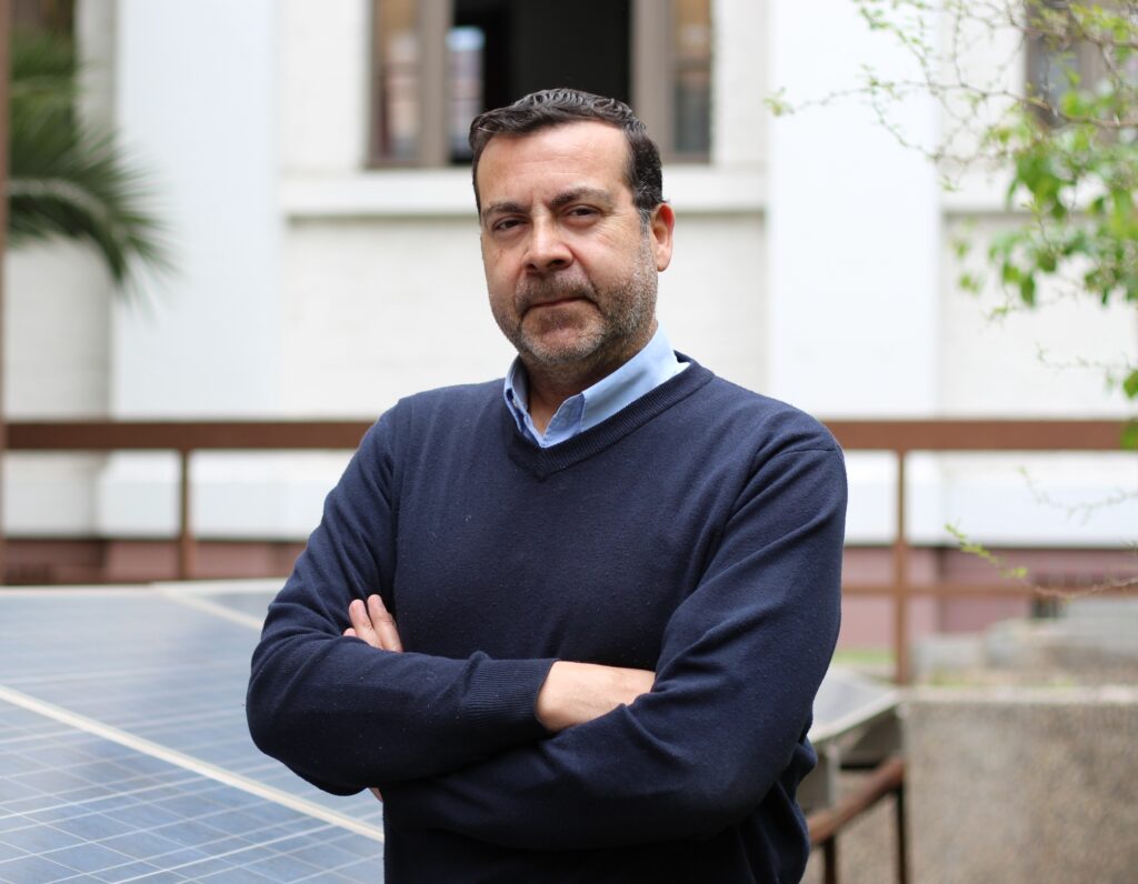Investigadores proponen reutilizar paneles solares para producir hidrógeno verde de uso doméstico